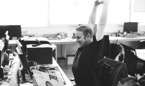 サラリーマンが起業をするなら背水の陣はするべからず！コツコツと地道にビジネスの仕組みを作って２～３年のスパンで独立しよう！